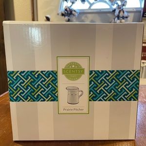 Scentsy Prairie Pitcher